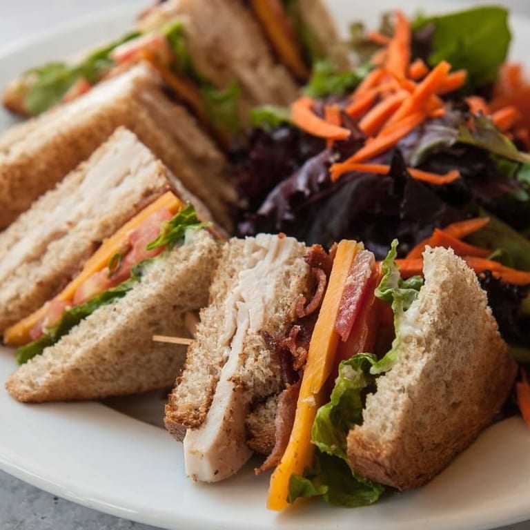 Fresh Salads: Healthy Options for Every Palate