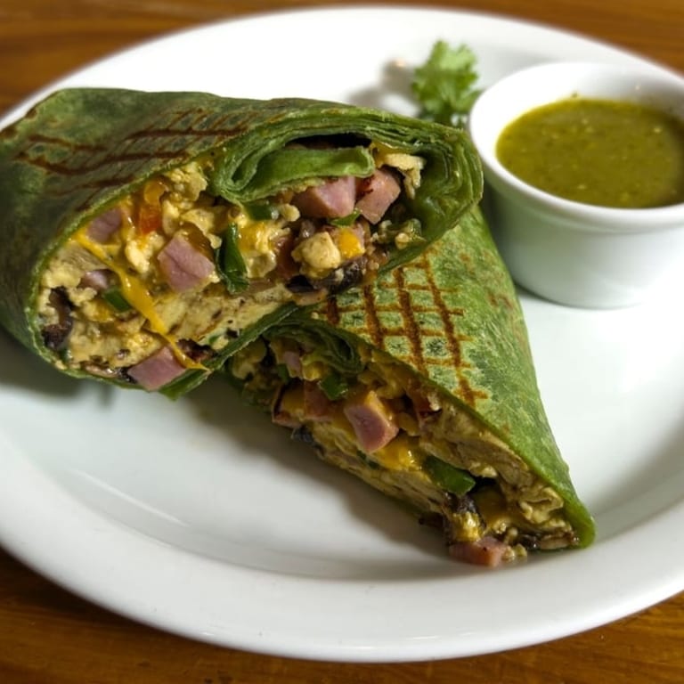 Fresh Spinach Salad: A Healthy Brunch Option