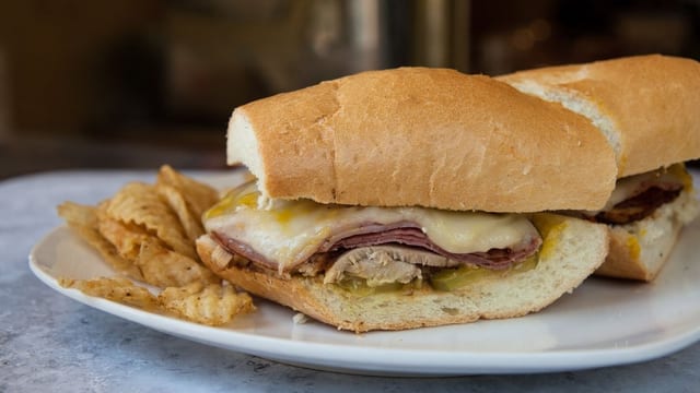 El Cubano.