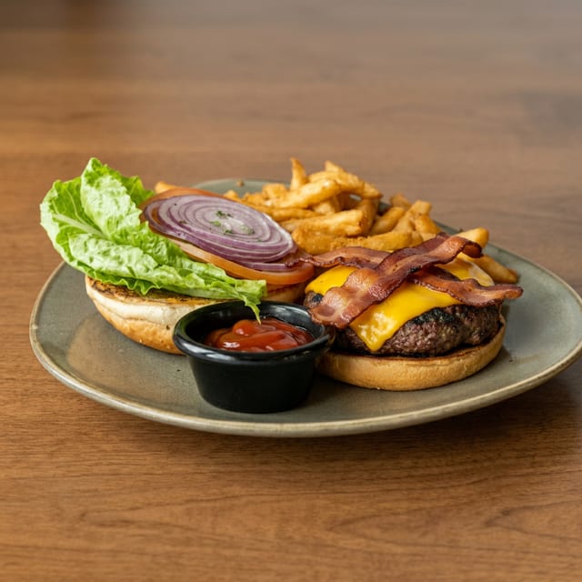 La Tazita Bacon Burger (6 Oz).